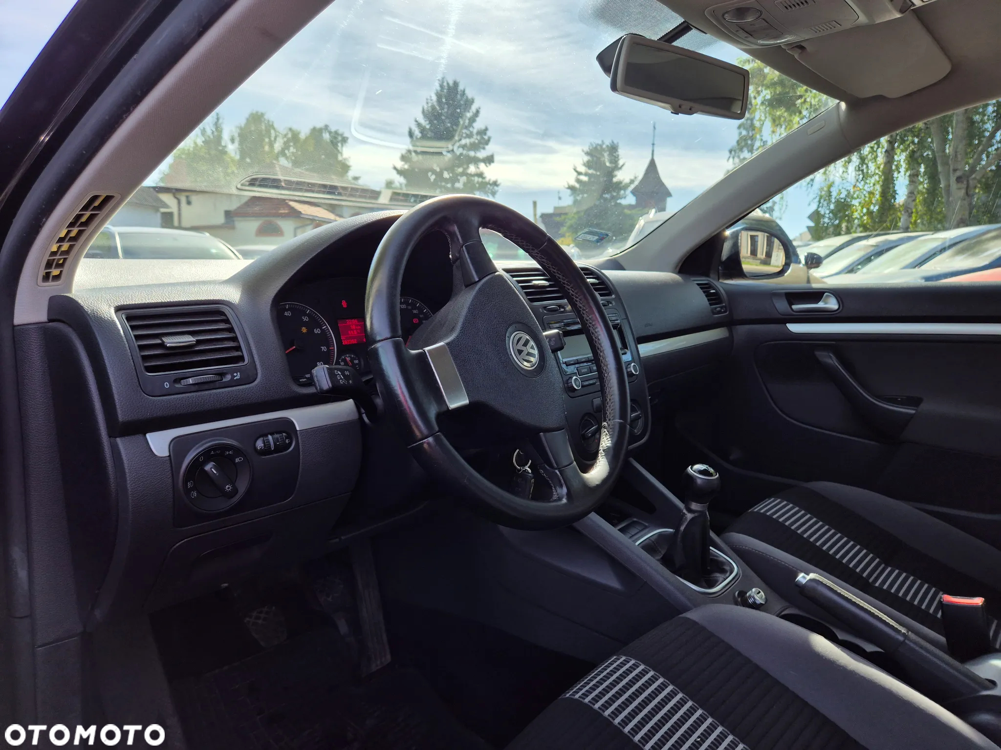 Volkswagen Jetta 1.6 Comfortline - 10