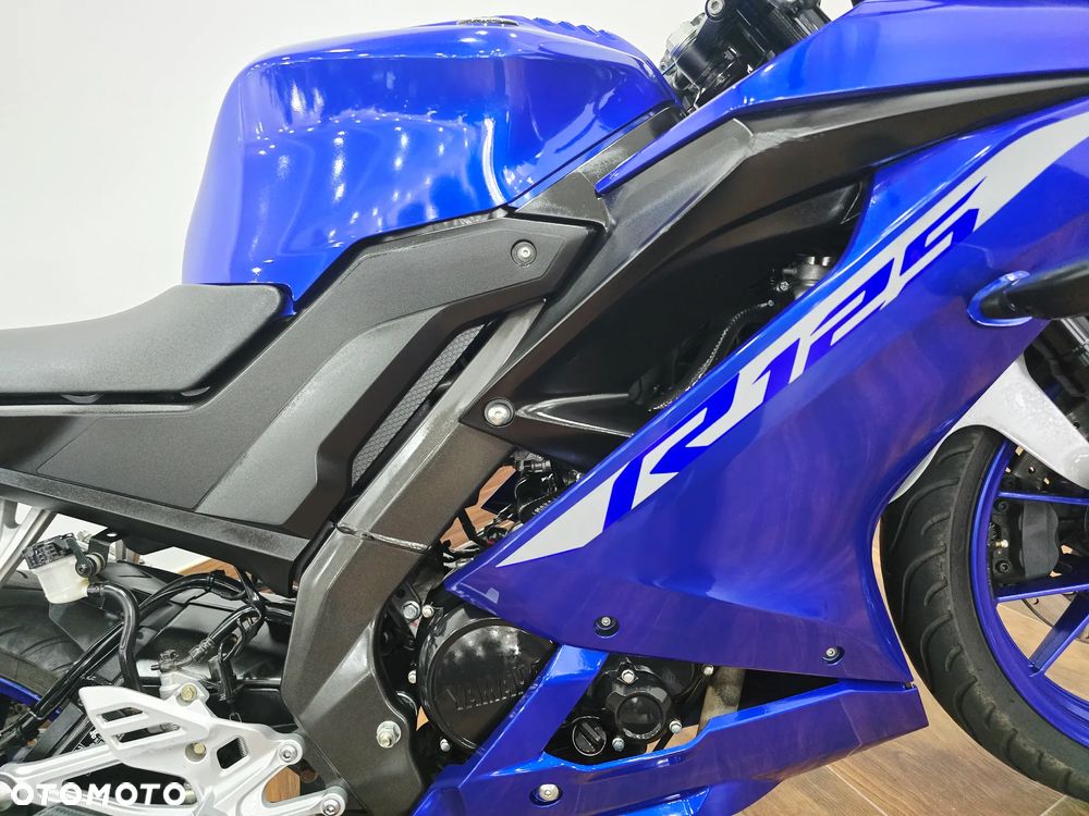 Yamaha YZF - 8