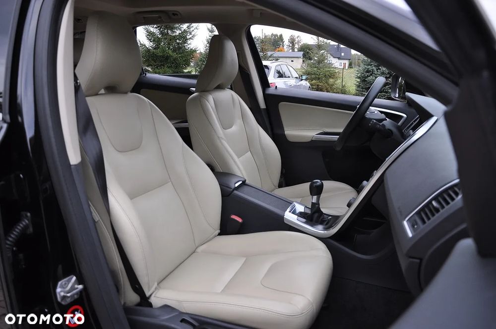 Volvo XC 60 D4 AWD Summum - 31