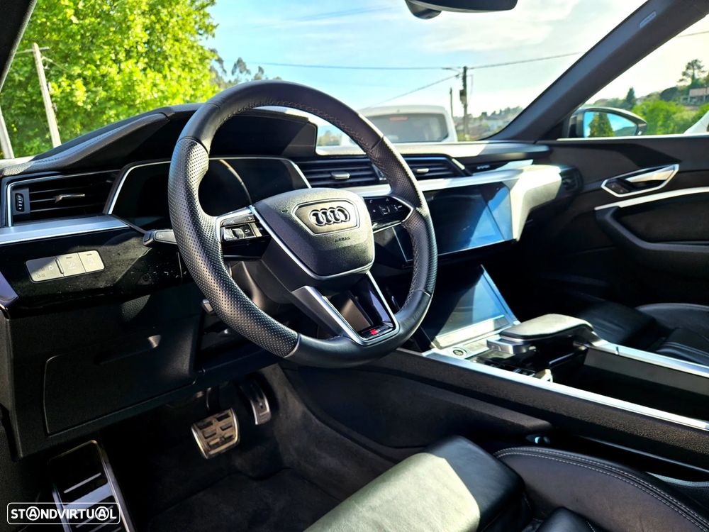 Audi Q8 e-Tron Sportback 50 quattro S line - 15