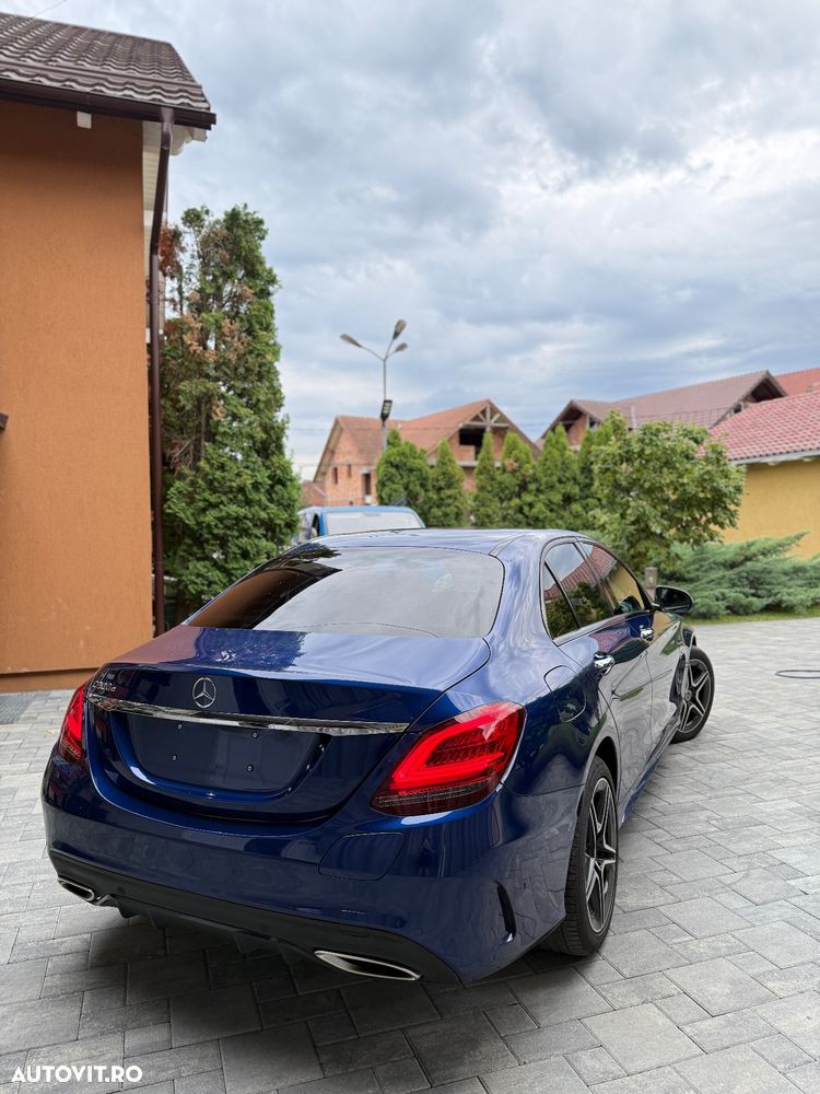 Mercedes-Benz C 300 e T 9G-TRONIC AMG Line - 25