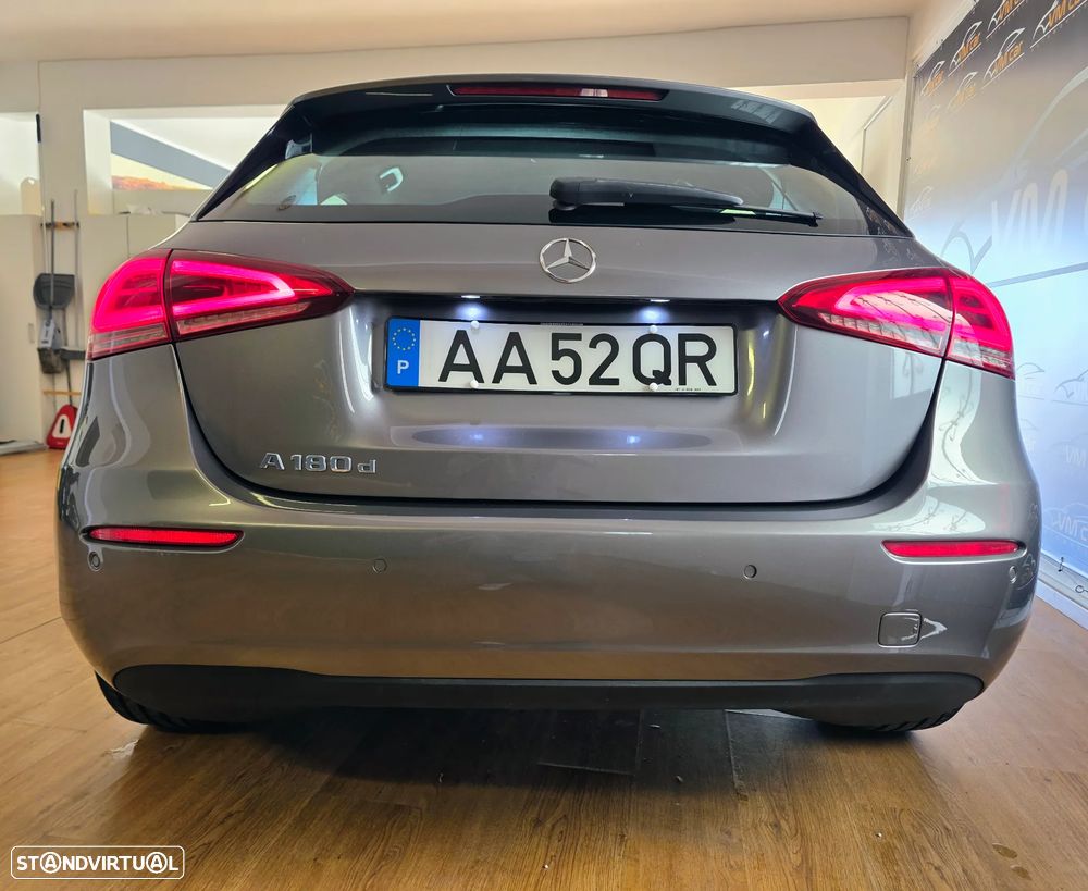 Mercedes-Benz A 180 d Progressive Aut. - 12
