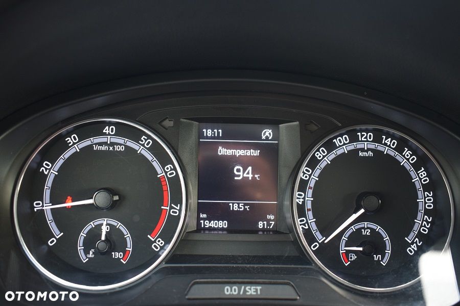 Skoda RAPID Spb 1.0 TSI Drive - 19