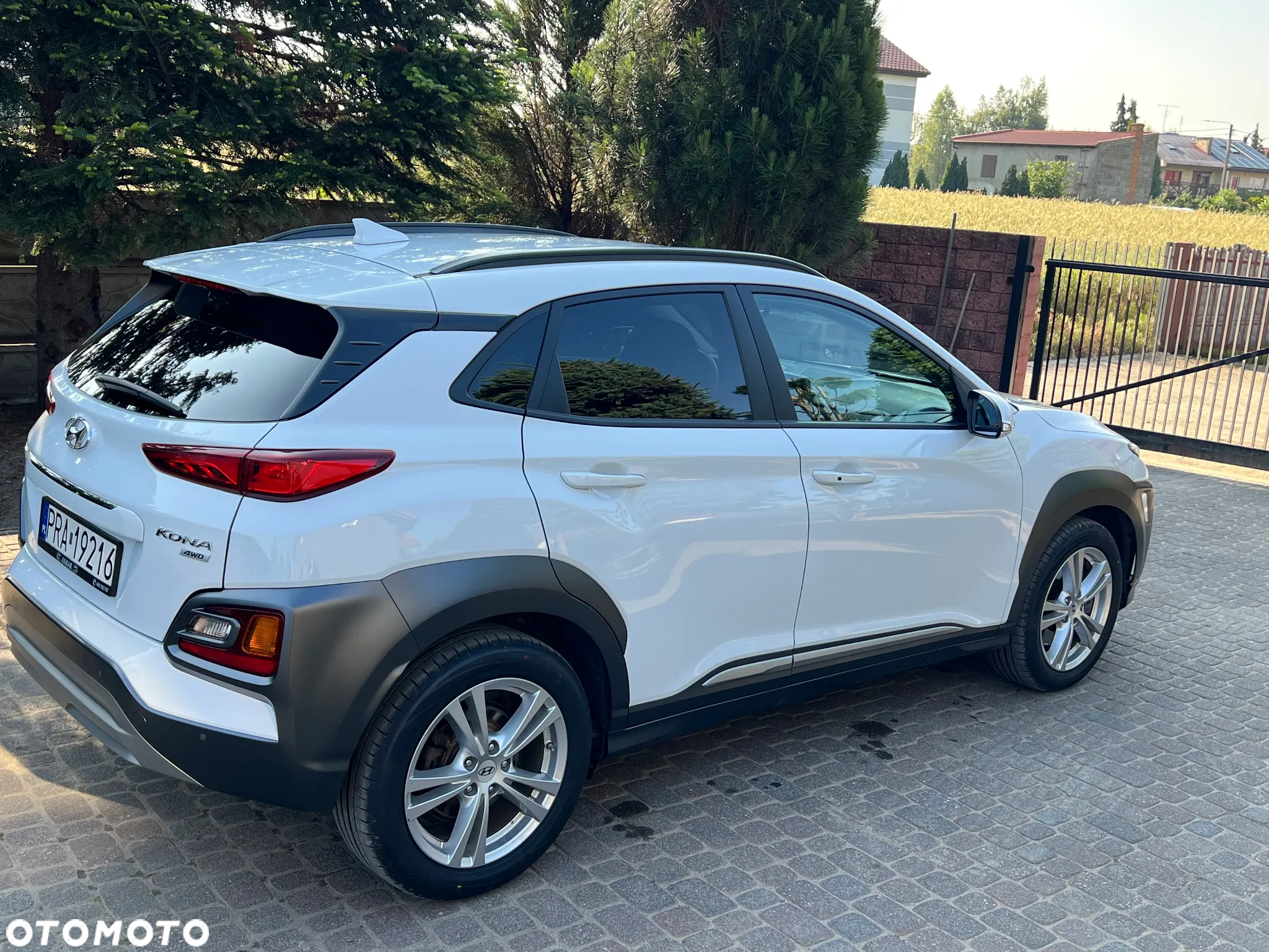 Hyundai Kona 1.6 T-GDI DCT 4WD Premium - 12