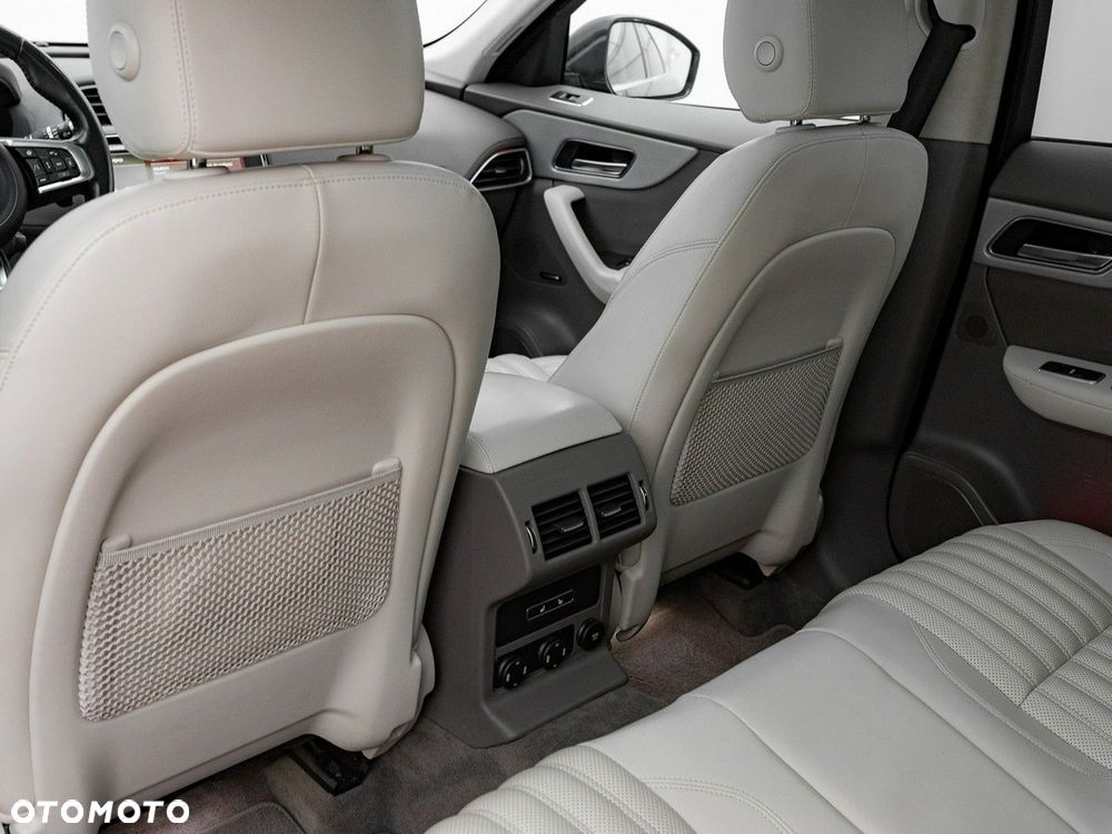 Jaguar F-Pace 2.0 i4P AWD Portfolio - 26