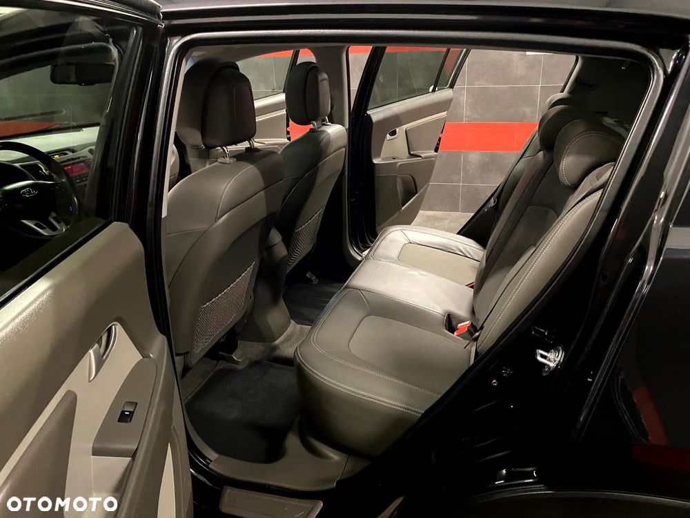 Kia Sportage 2.0 L - 21