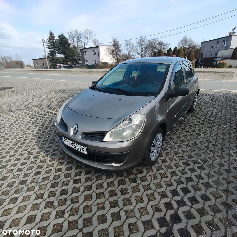 Renault Clio 1.2 16V Expression - 1
