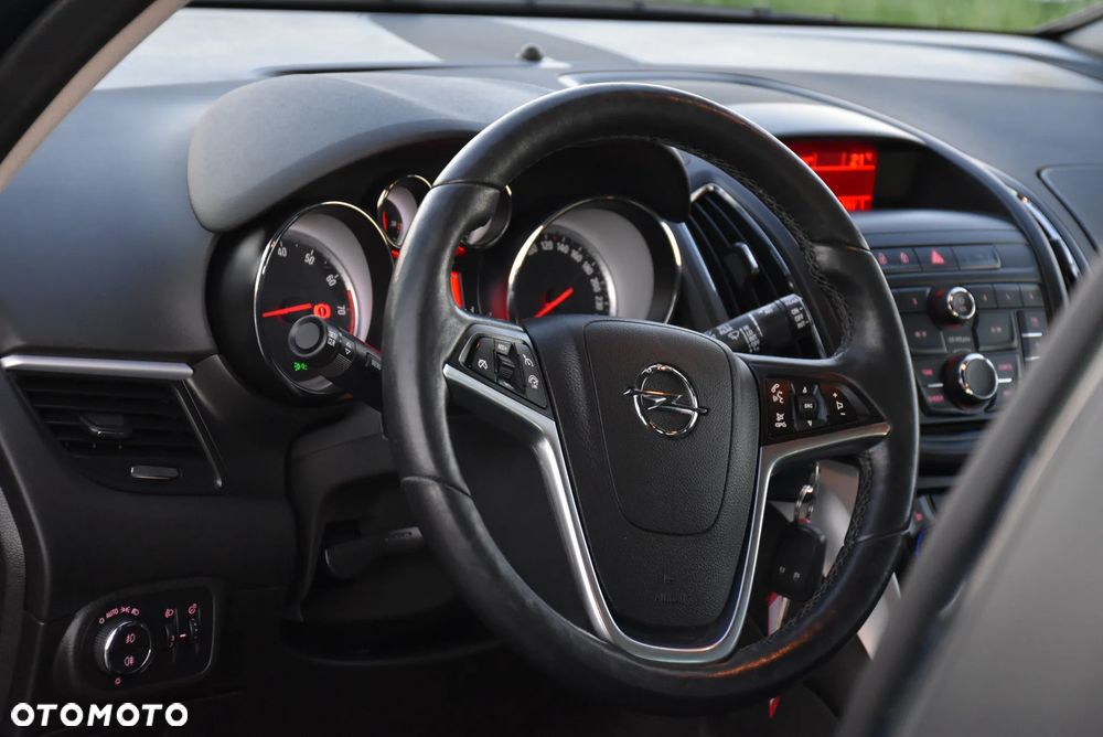 Opel Zafira Tourer 1.4 Turbo Innovation - 25