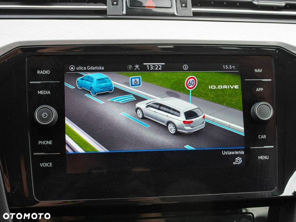 Volkswagen Passat - 24