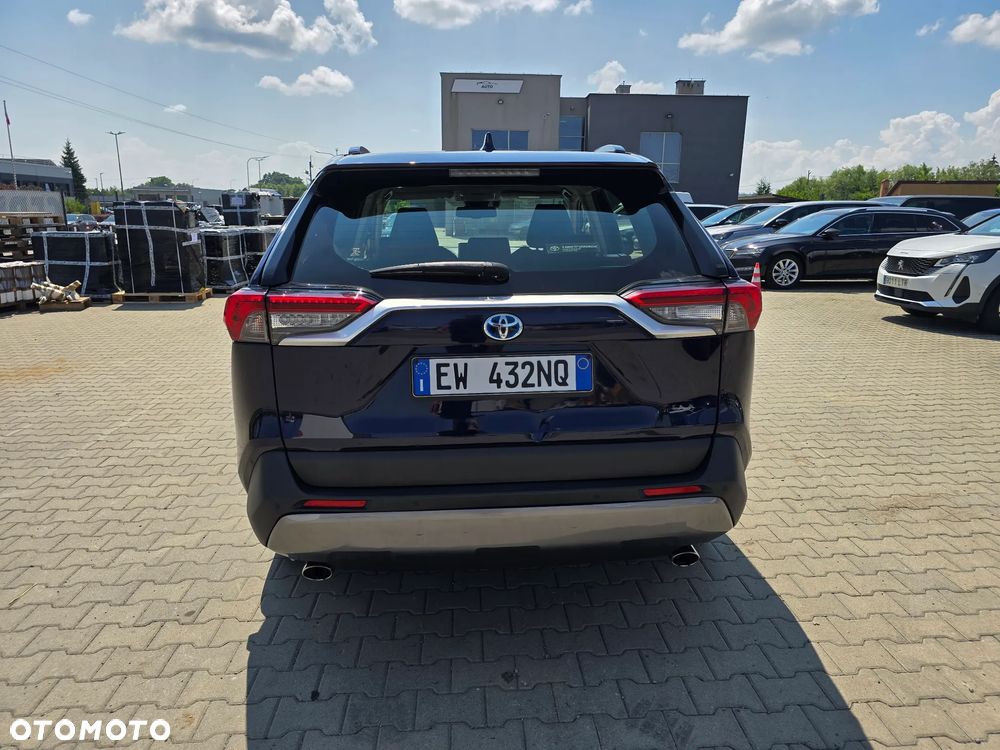 Toyota RAV4 - 6