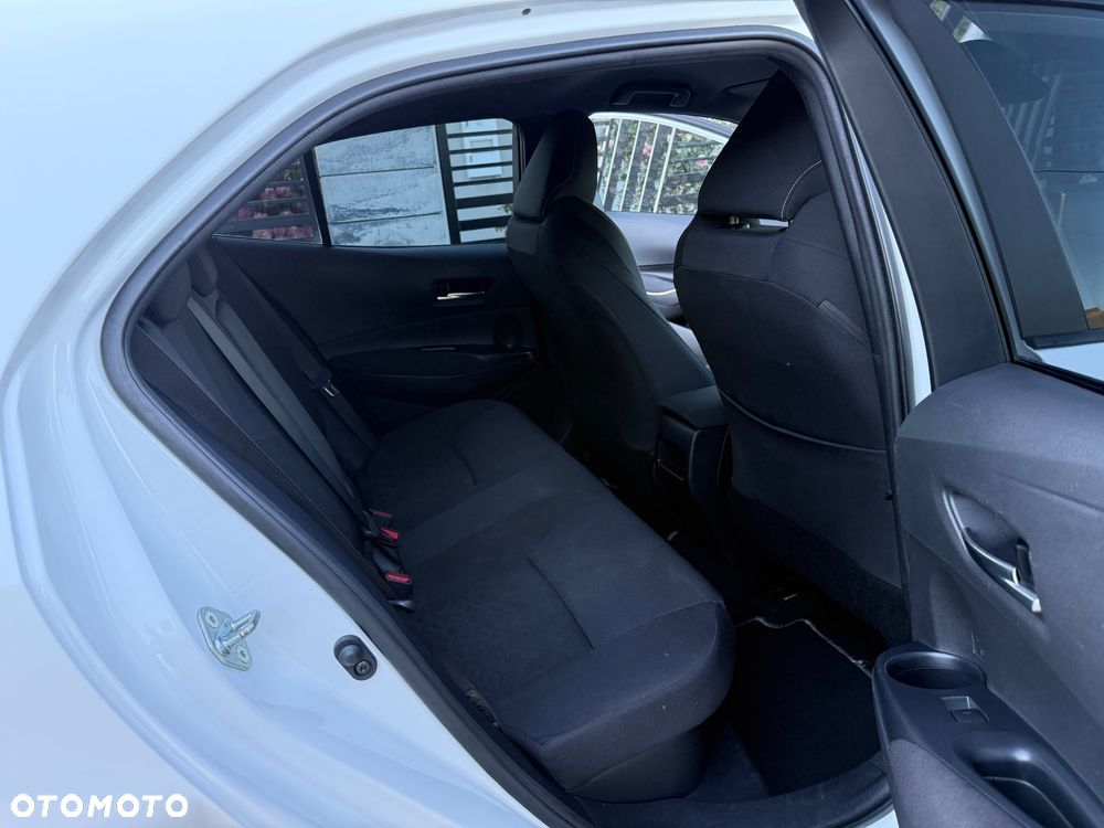 Toyota Corolla 1.8 Hybrid Comfort - 29
