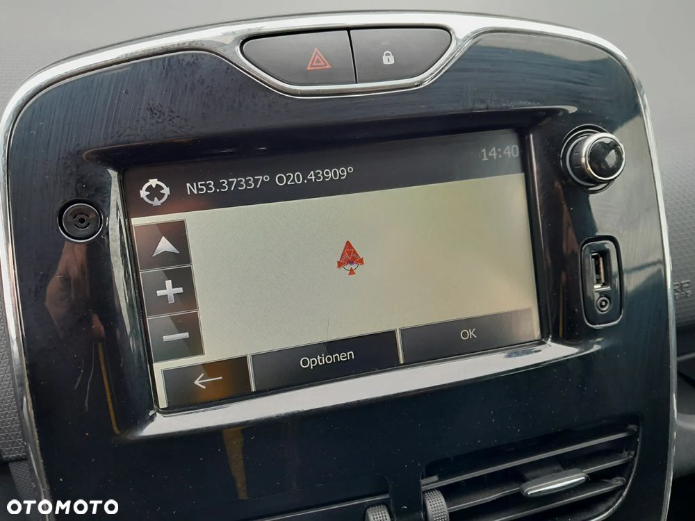 Renault Clio 1.2 16V 75 LIMITED - 19