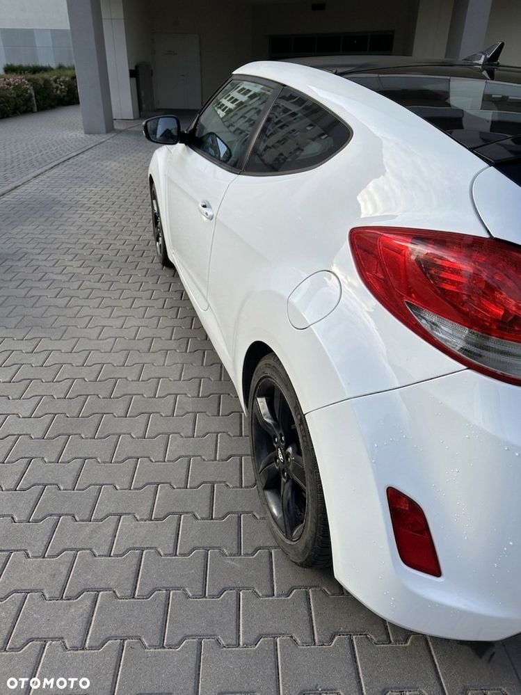 Hyundai Veloster 1.6 DCT Trend - 5