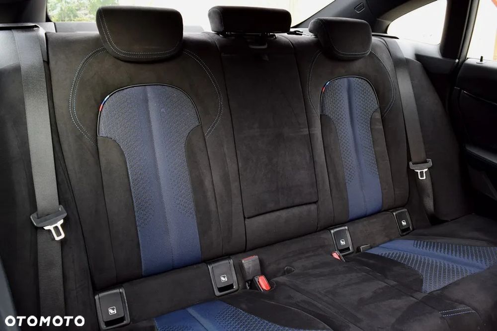 BMW Seria 2 220d xDrive M Sport - 29