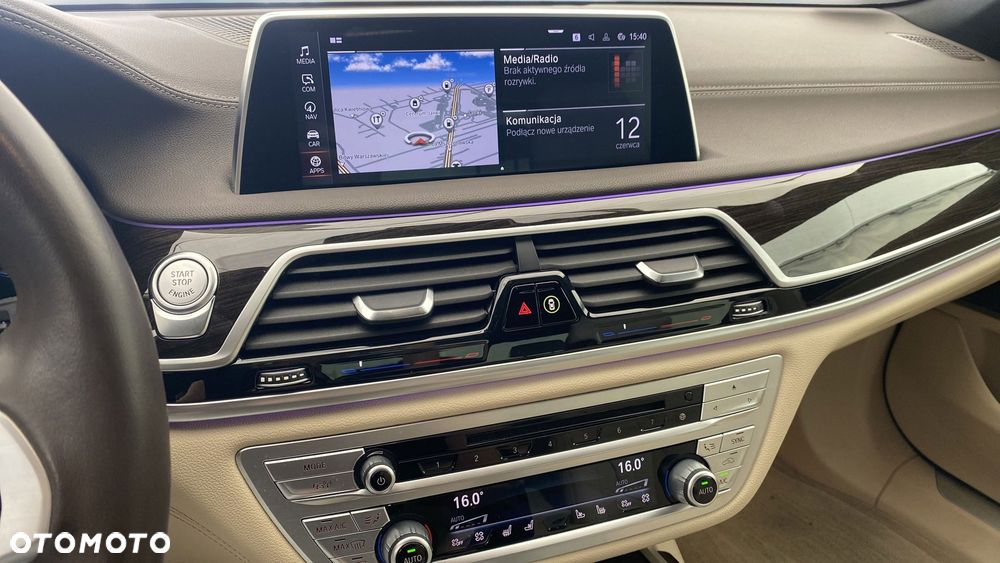 BMW Seria 7 730d xDrive mHEV - 19