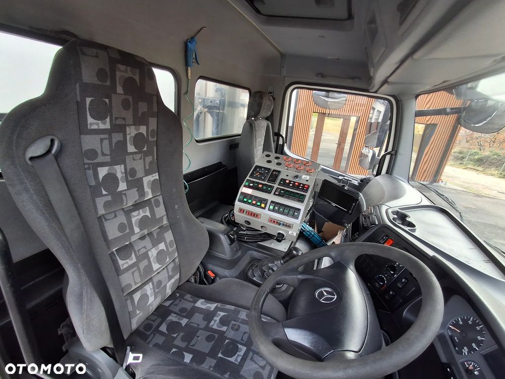 Mercedes-Benz Atego 1524 Zamiatarka BUCHER CityFant 60 2 Silniki Tylna Oś Na Poduszkach Zamiatarka Uliczna Sprzątanie Zamiatanie - 28