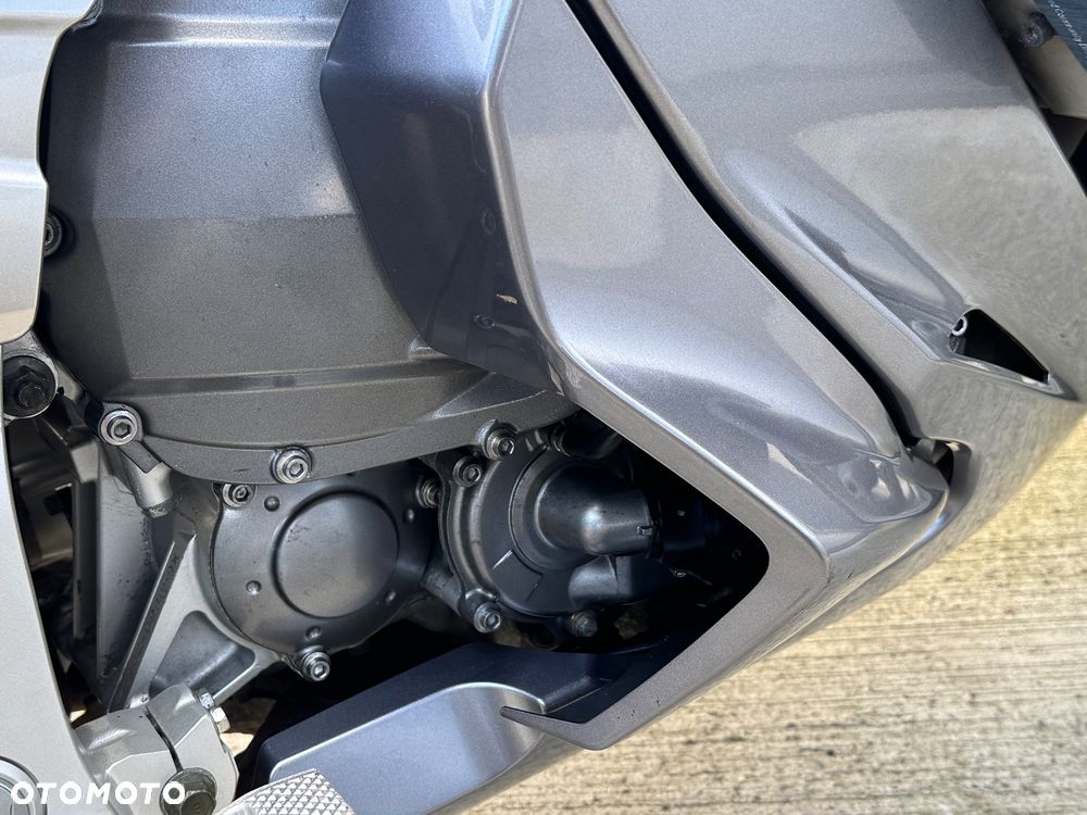 Yamaha FJR - 35