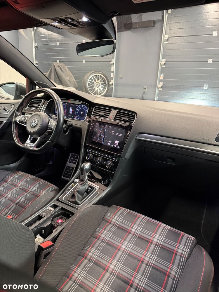 Volkswagen Golf GTI (BlueMotion Technology) DSG - 31