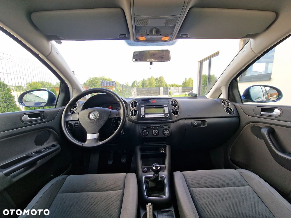 Volkswagen Golf - 16