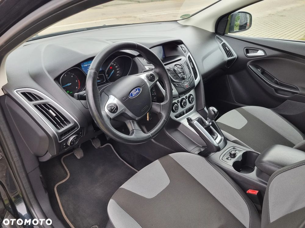 Ford Focus 1.6 TDCi DPF Champions Edition - 11