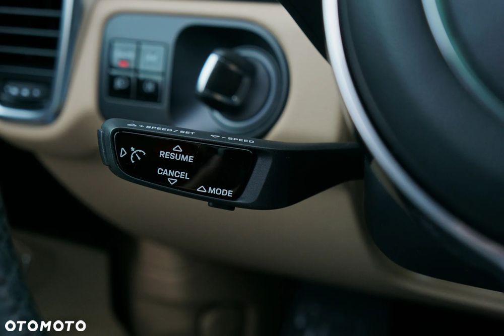 Porsche Cayenne Standard - 25