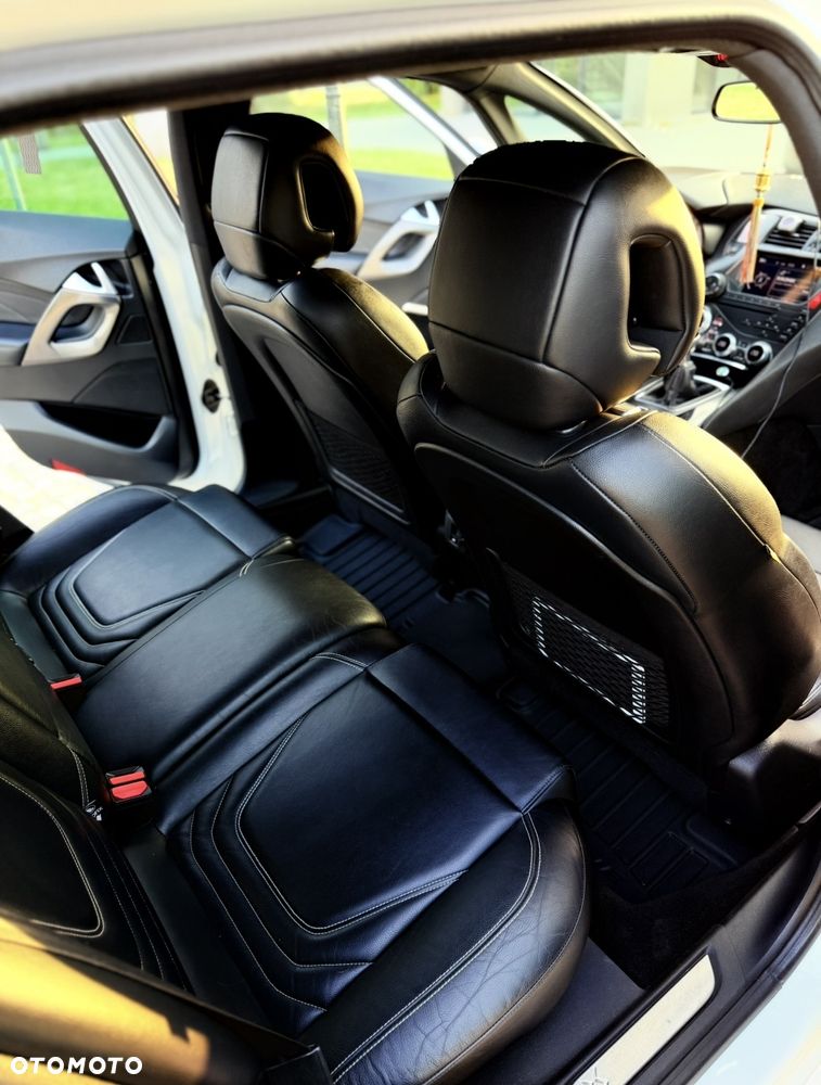 Citroën DS5 HDi 165 SportChic - 11