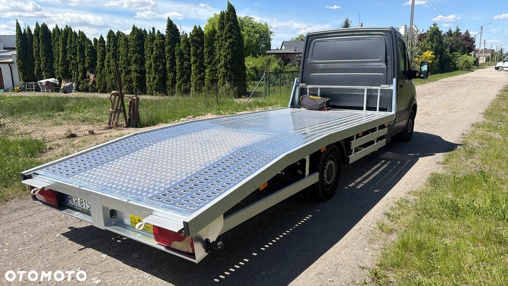 Mercedes-Benz Sprinter - 9