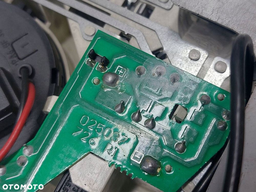 LAMPKA PODSUFITKI PRZEŁĄCZNIK SZYBERDACHU VOLKSWAGEN PASSAT B6 KOMBI - 8