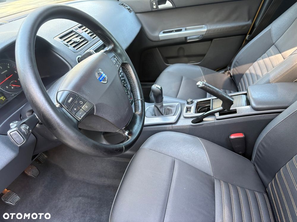 Volvo S40 1.6D DPF DRIVe - 19