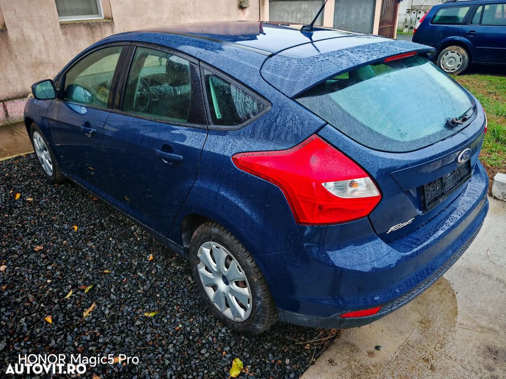 Ford Focus 1.6 TDCI DPF Trend - 4