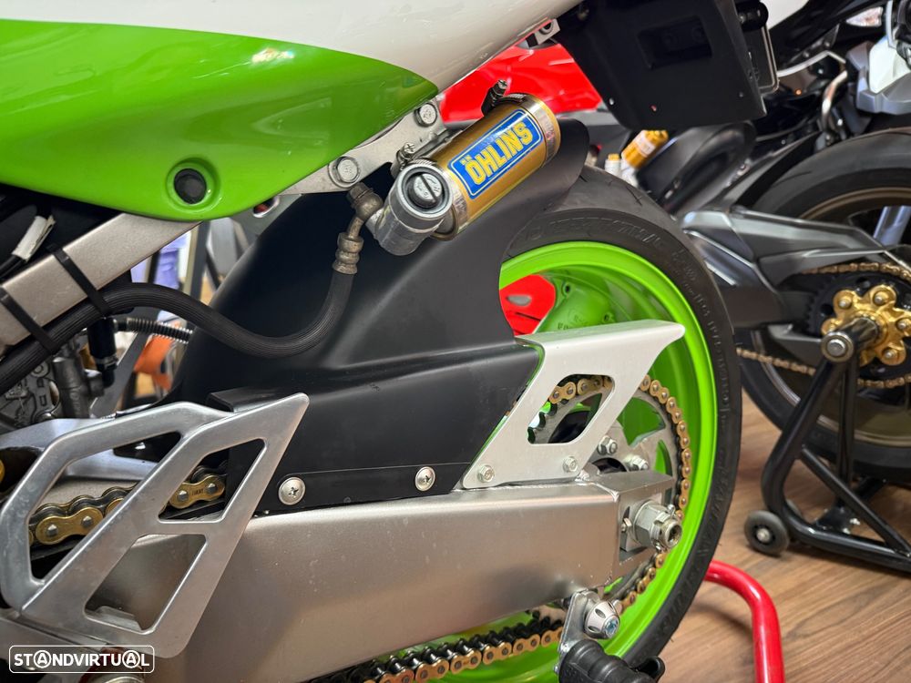 Kawasaki ZXR 750 J - 18