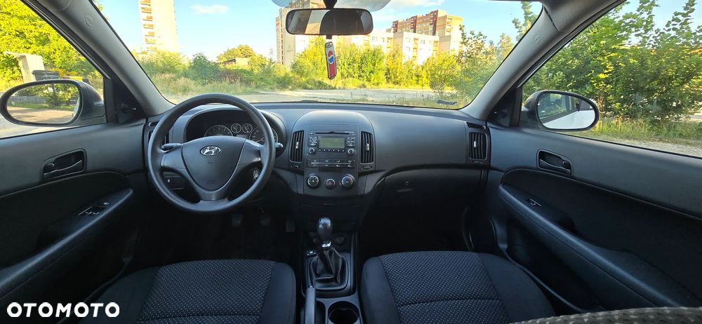 Hyundai i30 1.4 Classic + - 24