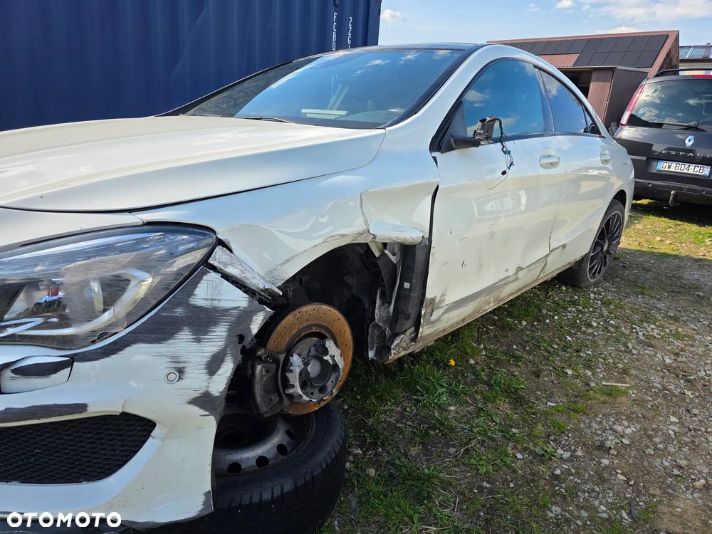 Mercedes-Benz CLA 250 7G-DCT AMG Line - 8