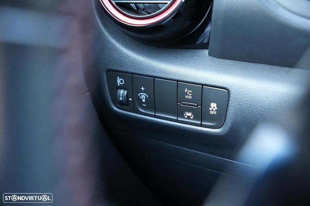 Hyundai Kauai 1.0 T-GDi Pele/Tecido Vermelho - 21