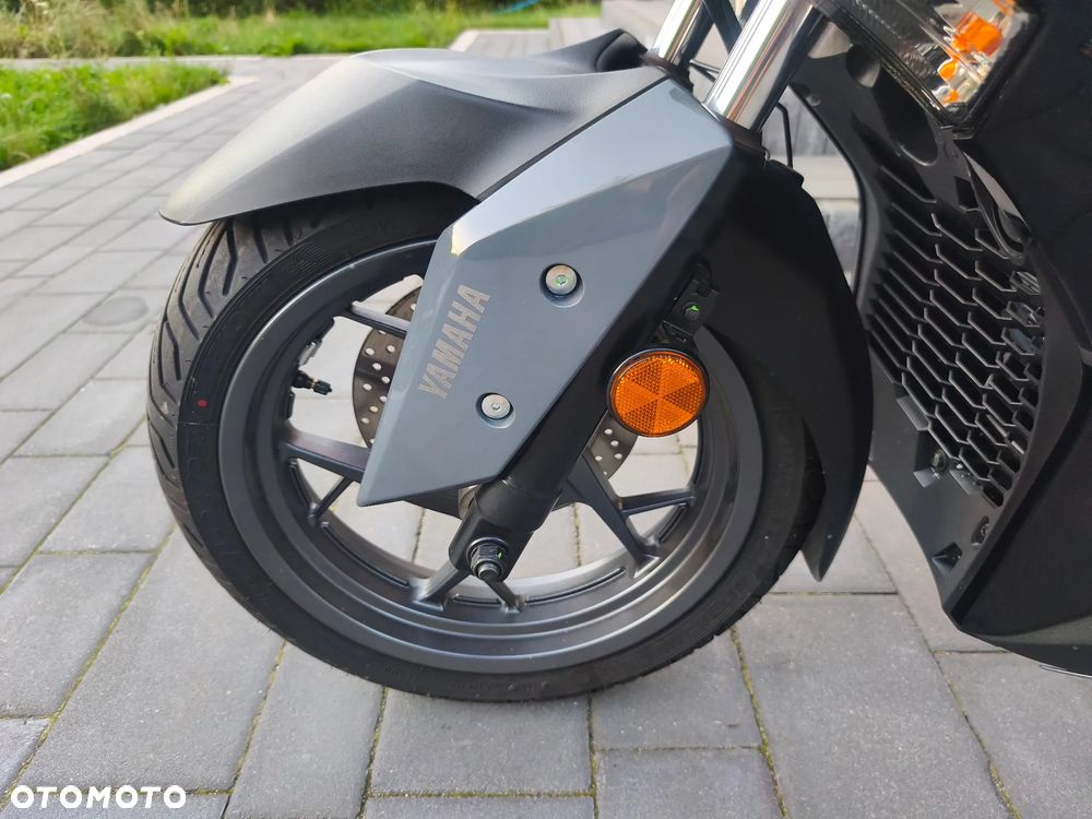 Yamaha NMAX - 24