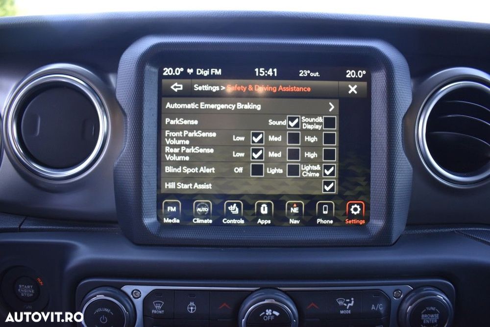 Jeep Wrangler - 19