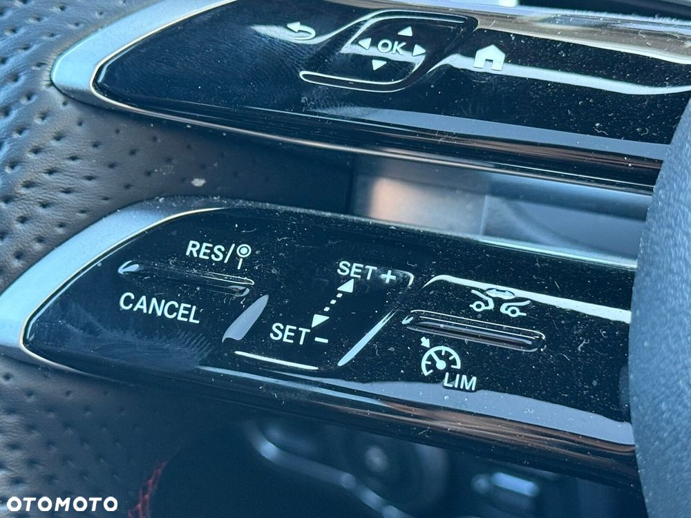 Mercedes-Benz GLB 250 mHEV 4-Matic AMG Line 8G-DCT - 20