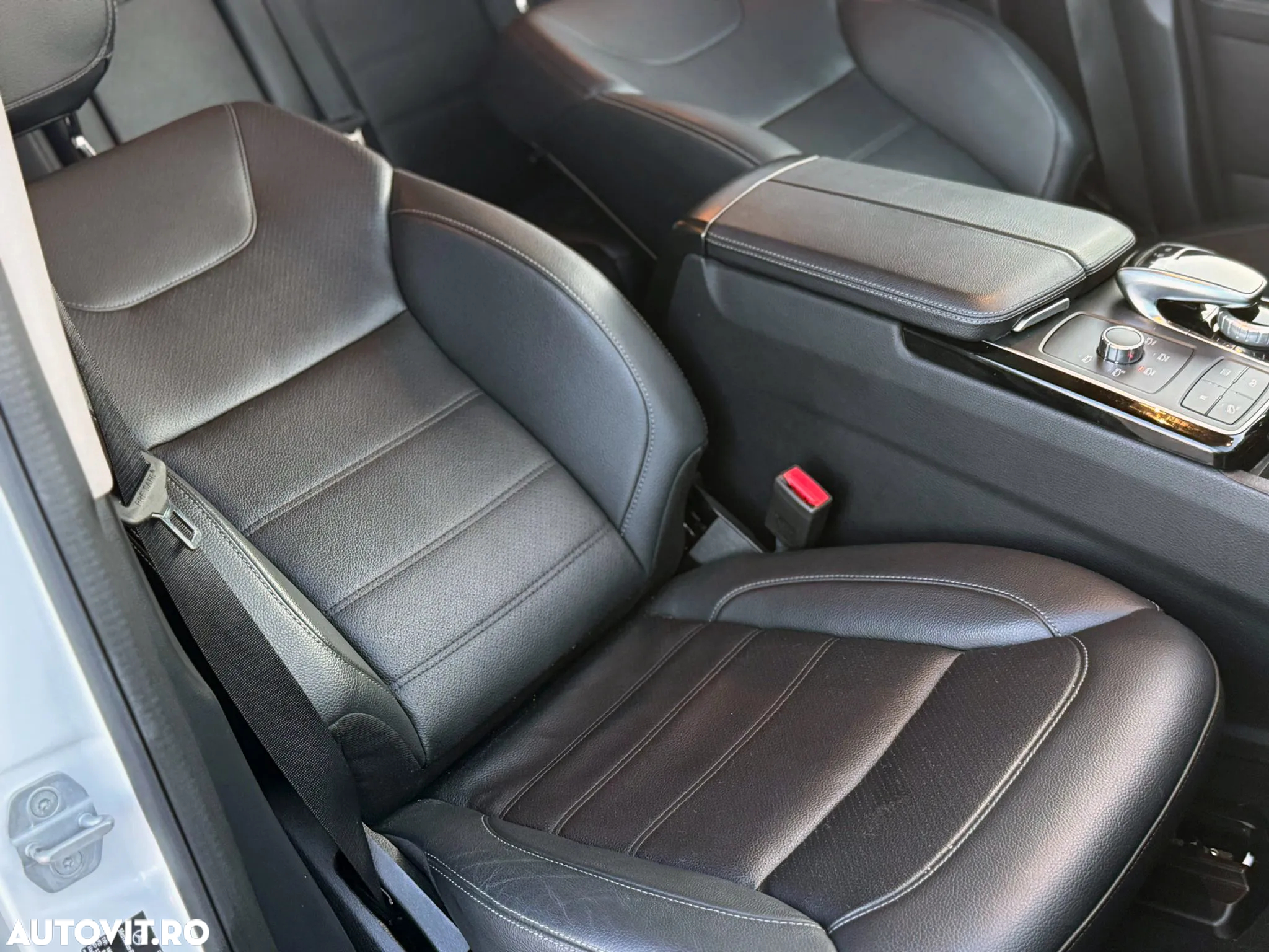 Mercedes-Benz GLE 350 d 4Matic 9G-TRONIC AMG Line - 13