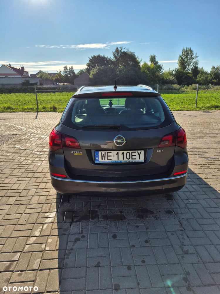 Opel Astra 1.7 CDTI Cosmo - 4