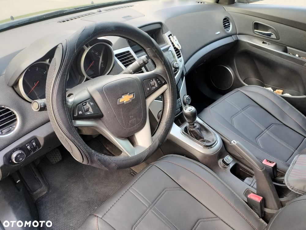 Chevrolet Cruze 1.6 LT - 8