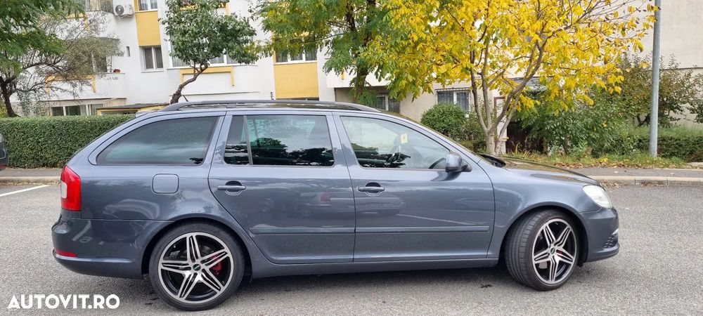 Skoda Octavia Combi 2.0 TDI RS - 4