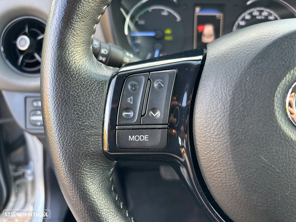 Toyota Yaris 1.5 HSD Sport+P.Techno - 17