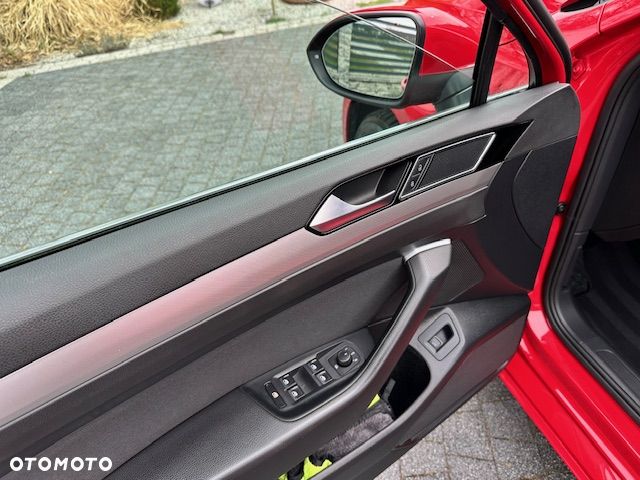 Volkswagen Passat Variant 1.6 TDI SCR DSG Business - 27