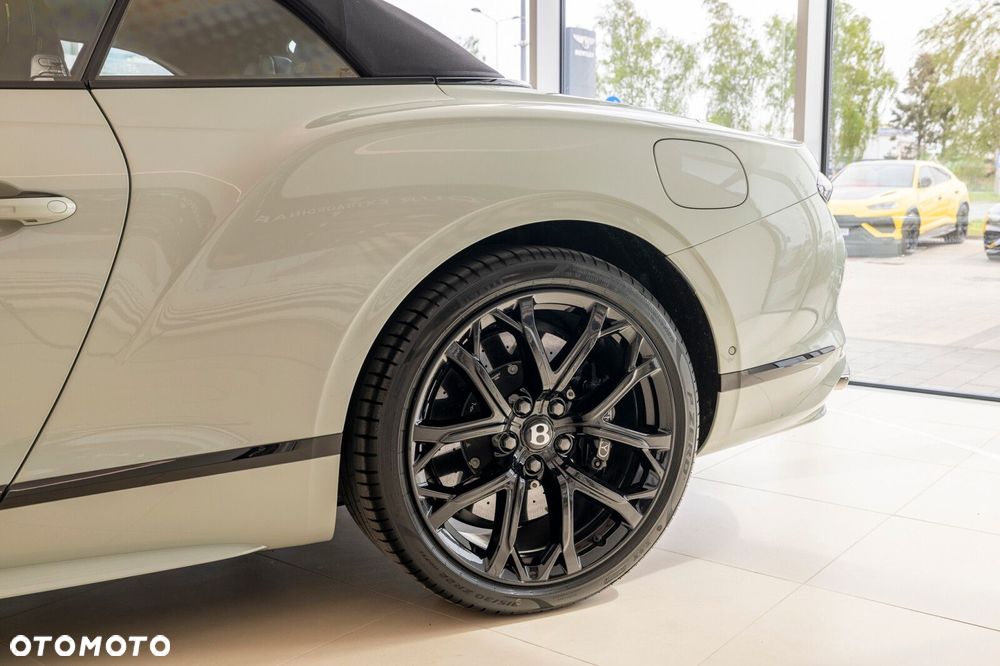 Bentley Continental GT - 7