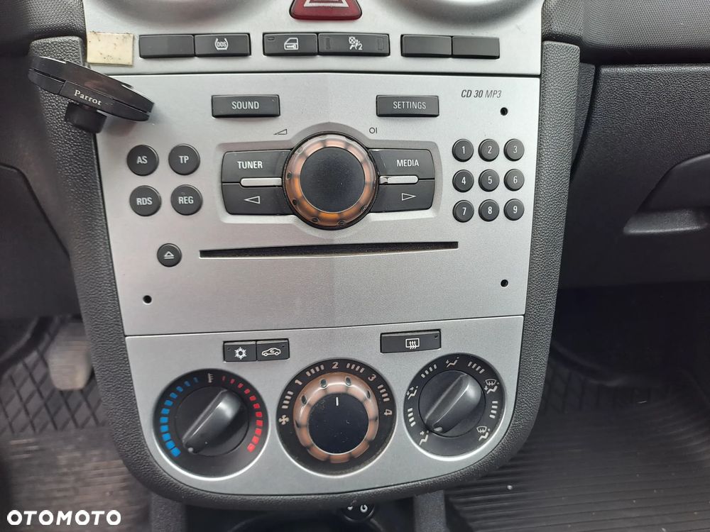 Opel Corsa Van 1.2 Benzyna Klima Fiat Panda Van - 16