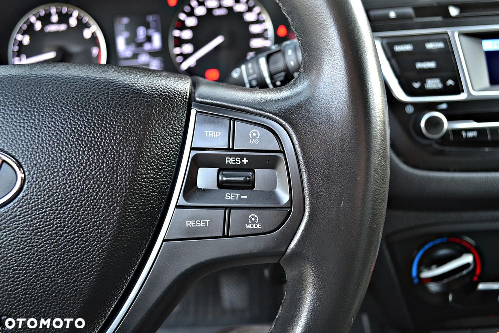 Hyundai i20 1.2 Trend - 34