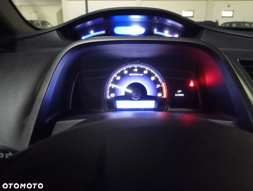 Honda Civic 1.8 Comfort - 9