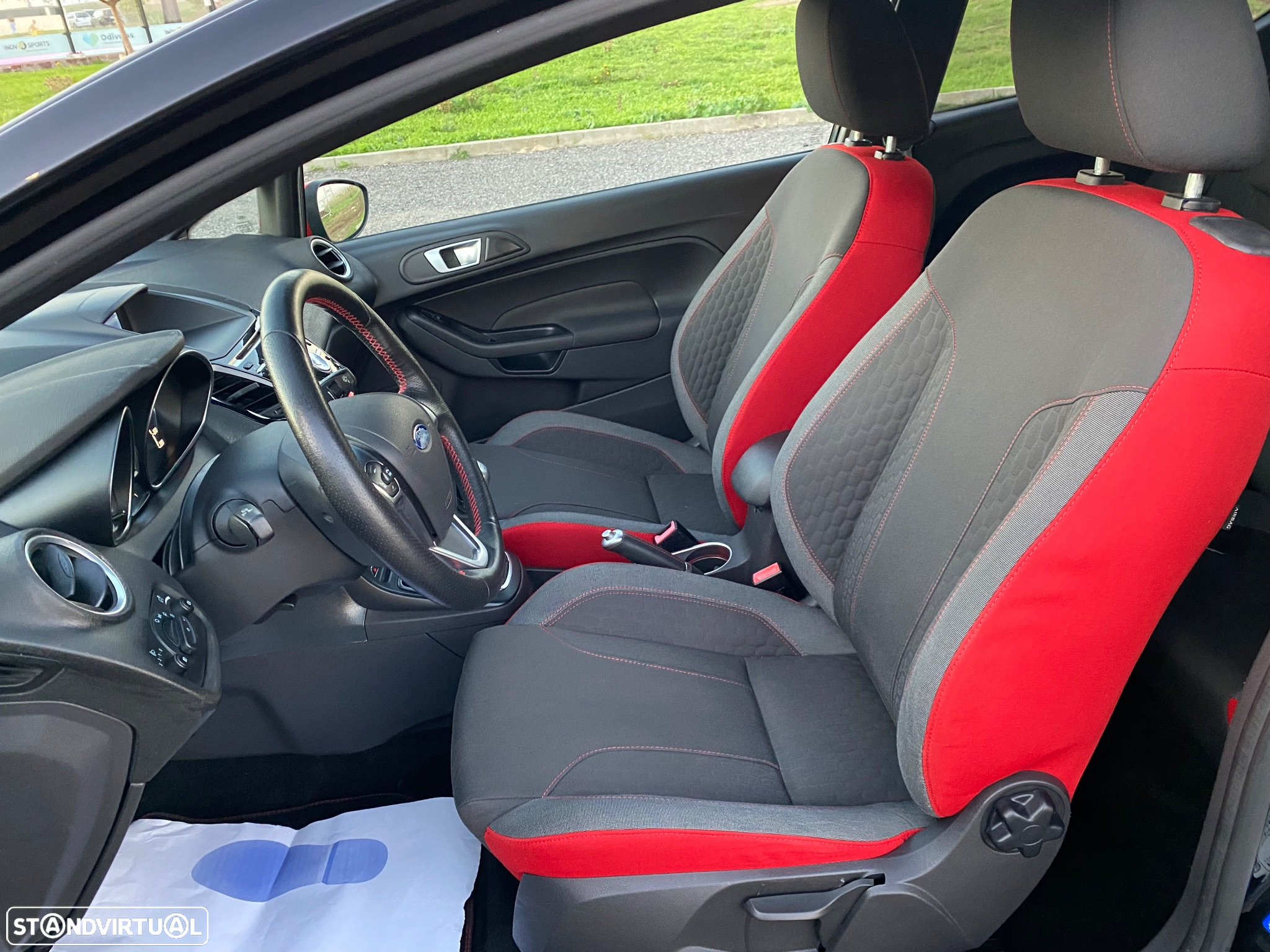 Ford Fiesta 1.0 T EcoBoost STLine Red&Black - 18