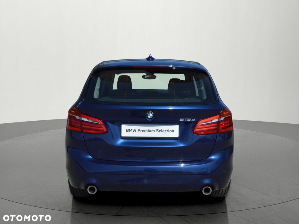 BMW Seria 2 218d - 8