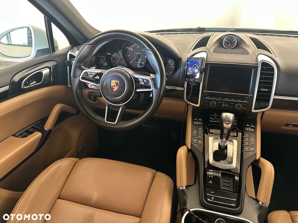 Porsche Cayenne Diesel Platinum Edition - 33